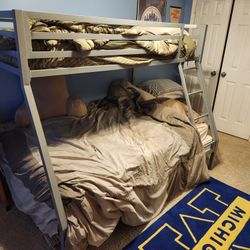 Metal Bunk Beds, Twin Mattress, Twin sheet and Comforter