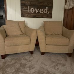 Accent Chairs 