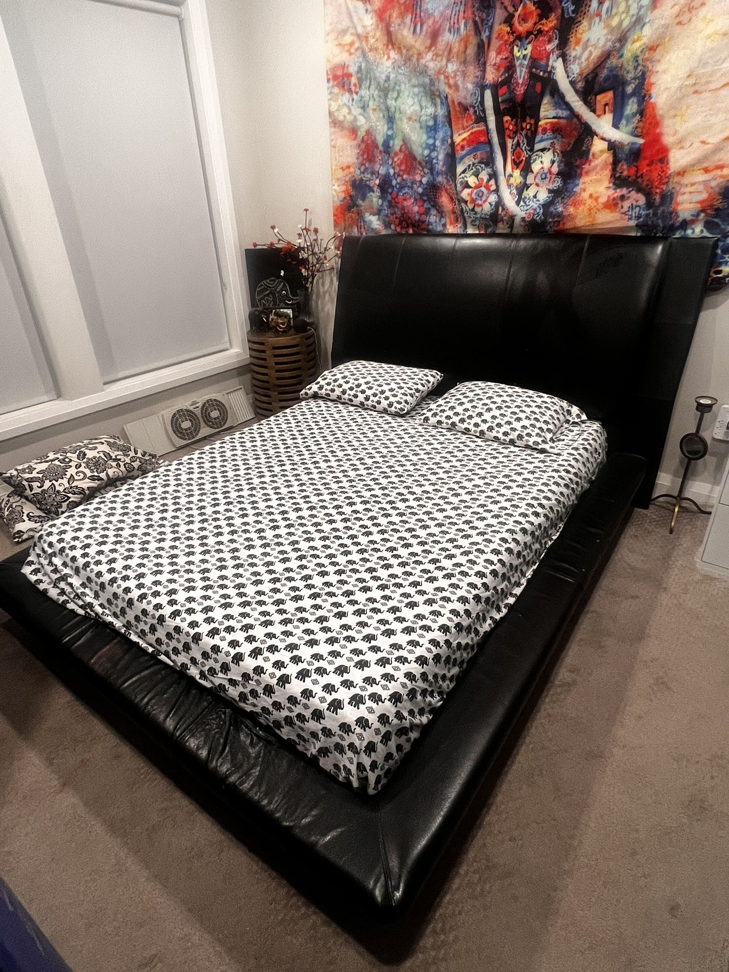 Queen Size Tempurpedic With Box Spring But Not Due Shut Kk By yyyhħj