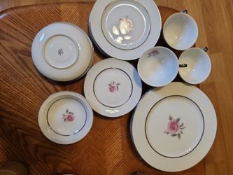 Fine China Dinnerware Set with Pink Rose Pattern