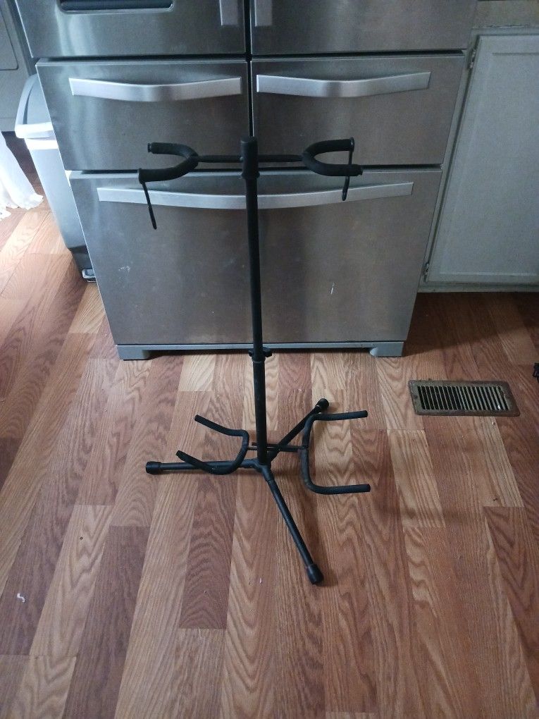 Guitar Stand