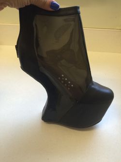 Jeffrey Campbell