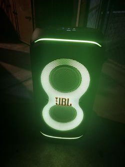 JBL 320 Bluetooth portable speaker
