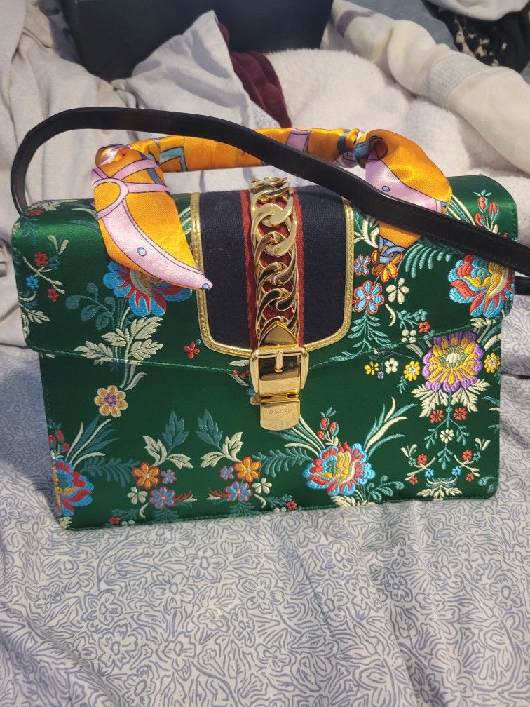 Gucci Sylvie 