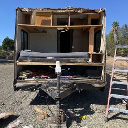Travel Trailer And Motor Home 