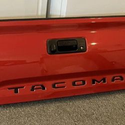 2016-2022 Toyota Tacoma Tailgate Oem 