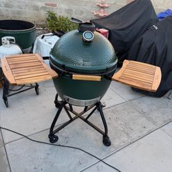 XL Big Green Egg Like New With Accessories Up For Grabs Cheap!!