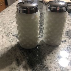 Vintage Milk Glass Salt And Pepper  Thumbnail