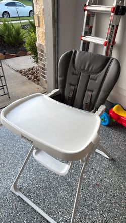 Joovy high chair