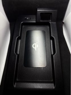 Toyota,Lexus Qi wireless technology Mobile Charger
