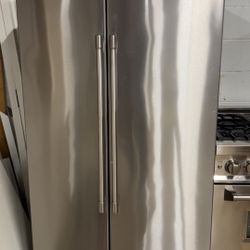 Maytag 36 in. 24.9 cu. ft. Side by Side Refrigerator in Fingerprint Resistant Stainless Finish