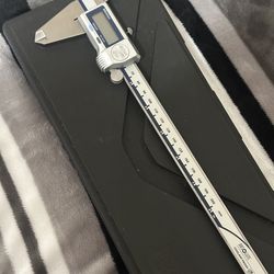 Mitutoyo digital caliper