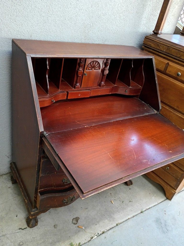 Vintage Desk/ Dresser