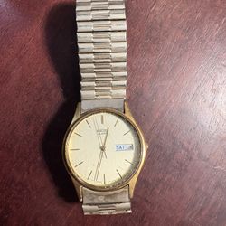 Vintage Seiko Quartz Watch Needs A Battery 