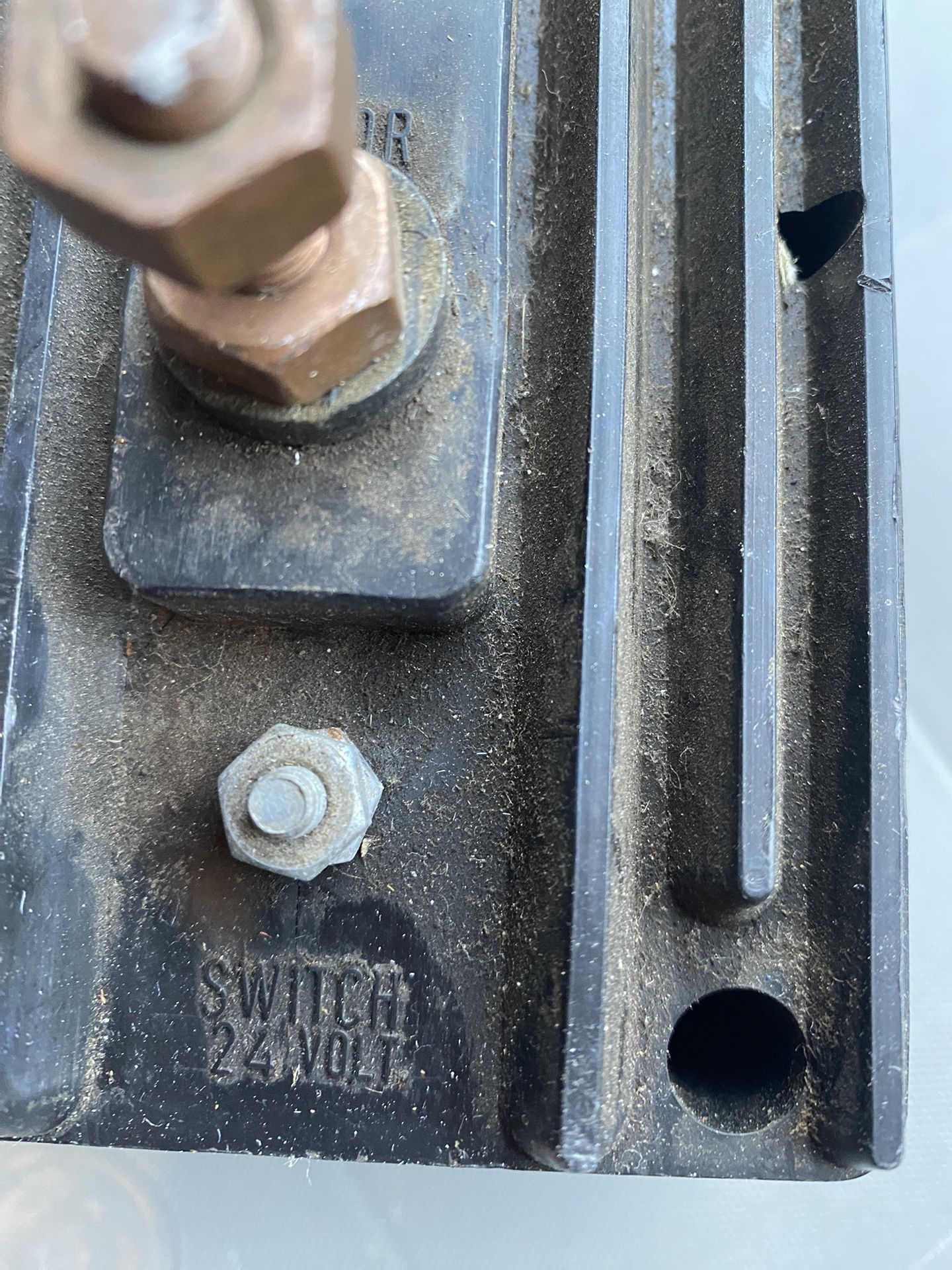 Batterie Solenoid For Switches Or Hydraulic System