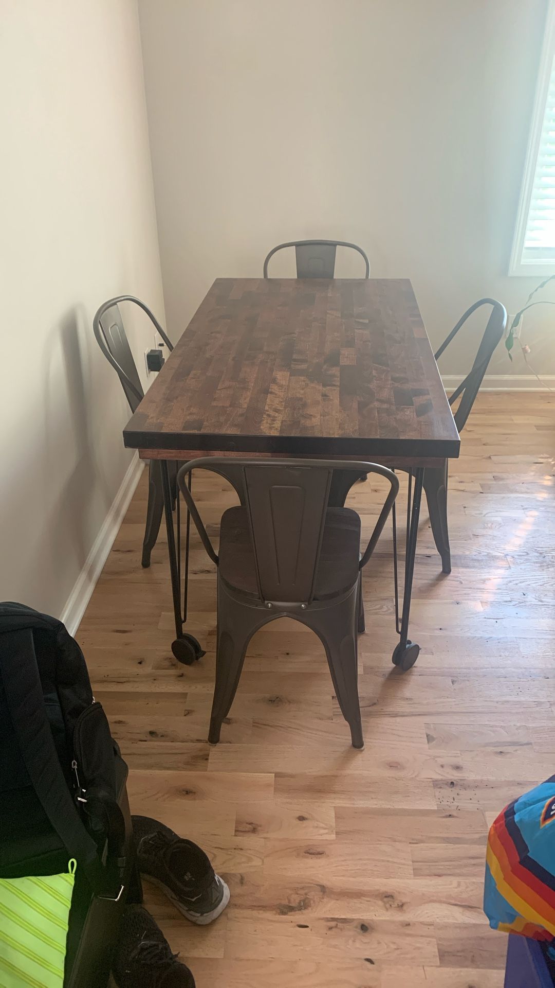 Dinette Table With 6 Chairs