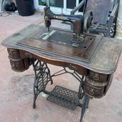 Old Sawing Machine