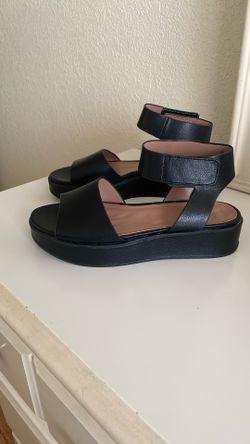 Naturalizer Sandals