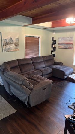 Sectional couch