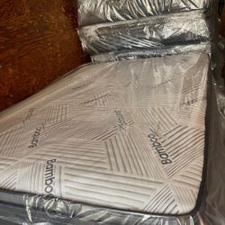 New Queen Pillow Top  Me Mattress Sets