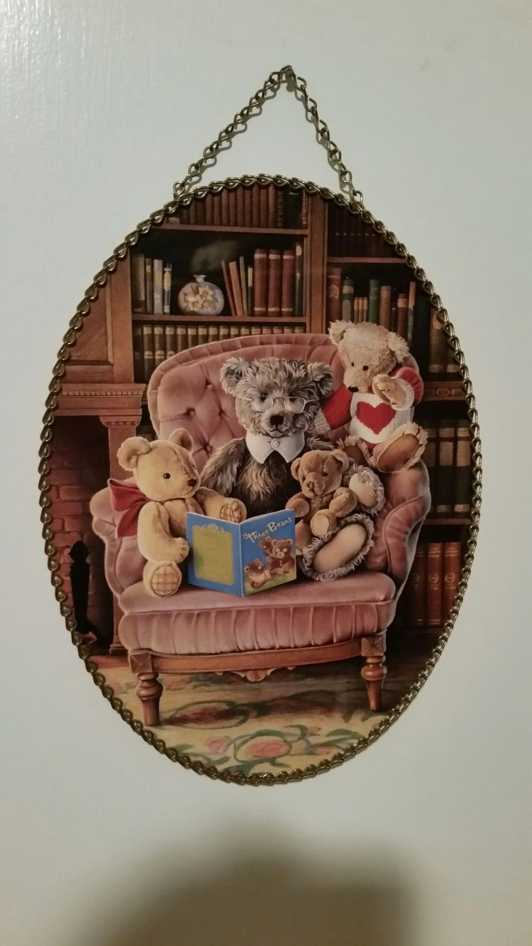 Teddy bear pic with chain frame