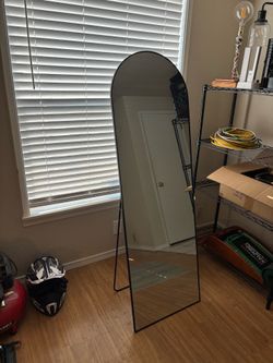 Free standing full length mirror