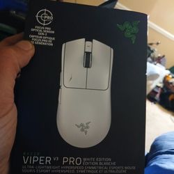 Razer VIPER V3 PRO WHITE (Price Drop: Its Just A Mouse! :] )