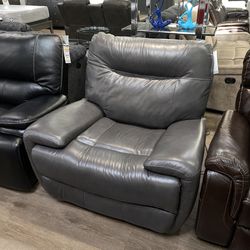 huge Sale On Reclining Chairs  Starting At Two For $599 