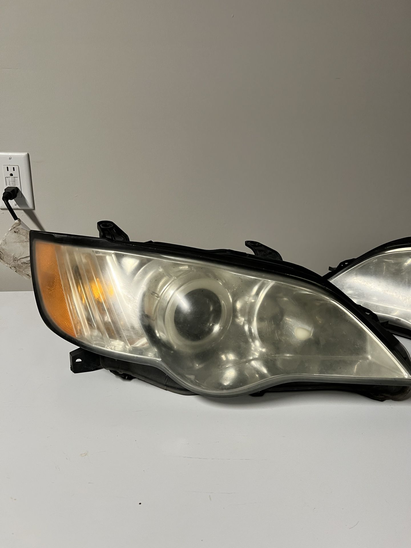 Headlights For Subaru Outback/Legacy 2005-2009