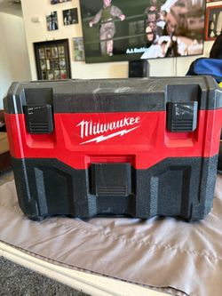 Milwaukee 0880-20 18V 2 Gal. Lithium-Ion Cordless Wet/Dry Vacuum Vacuum Cleaner