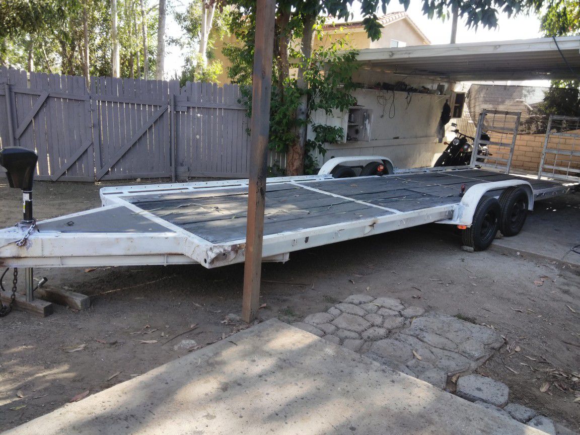 Car hauler trailer cargo space 27'x6'10" electric jack new brakes heavy duty started paperwork on it. Pti plates $2500