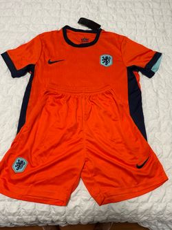 Men’s Holanda soccer team set shorts /t-shirt  Size S