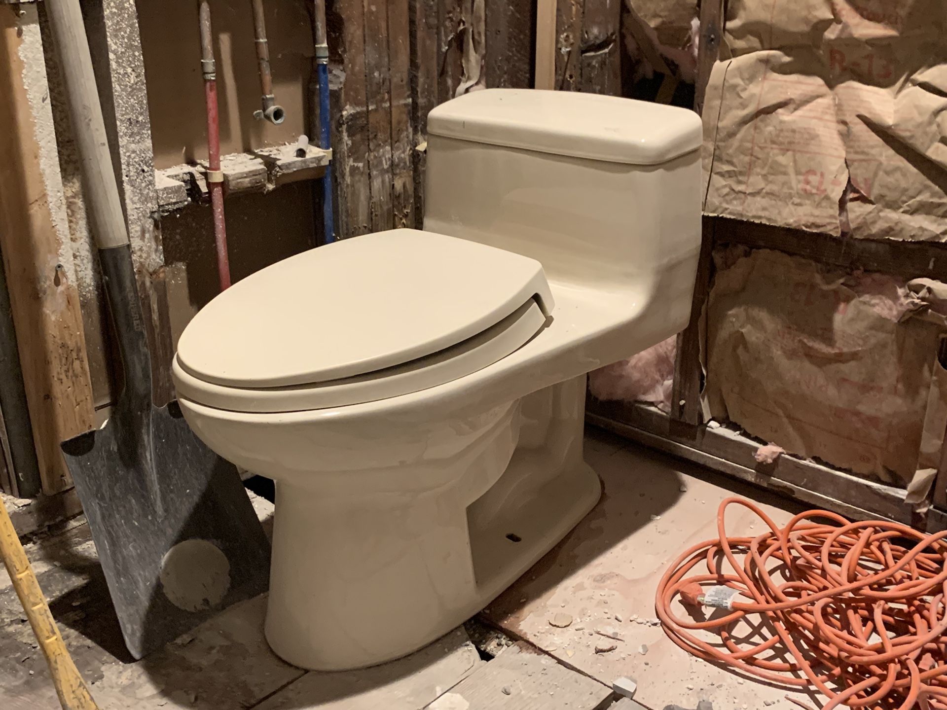 Toto Elongated Bone Colored Toilet for Sale in Los Angeles, CA OfferUp