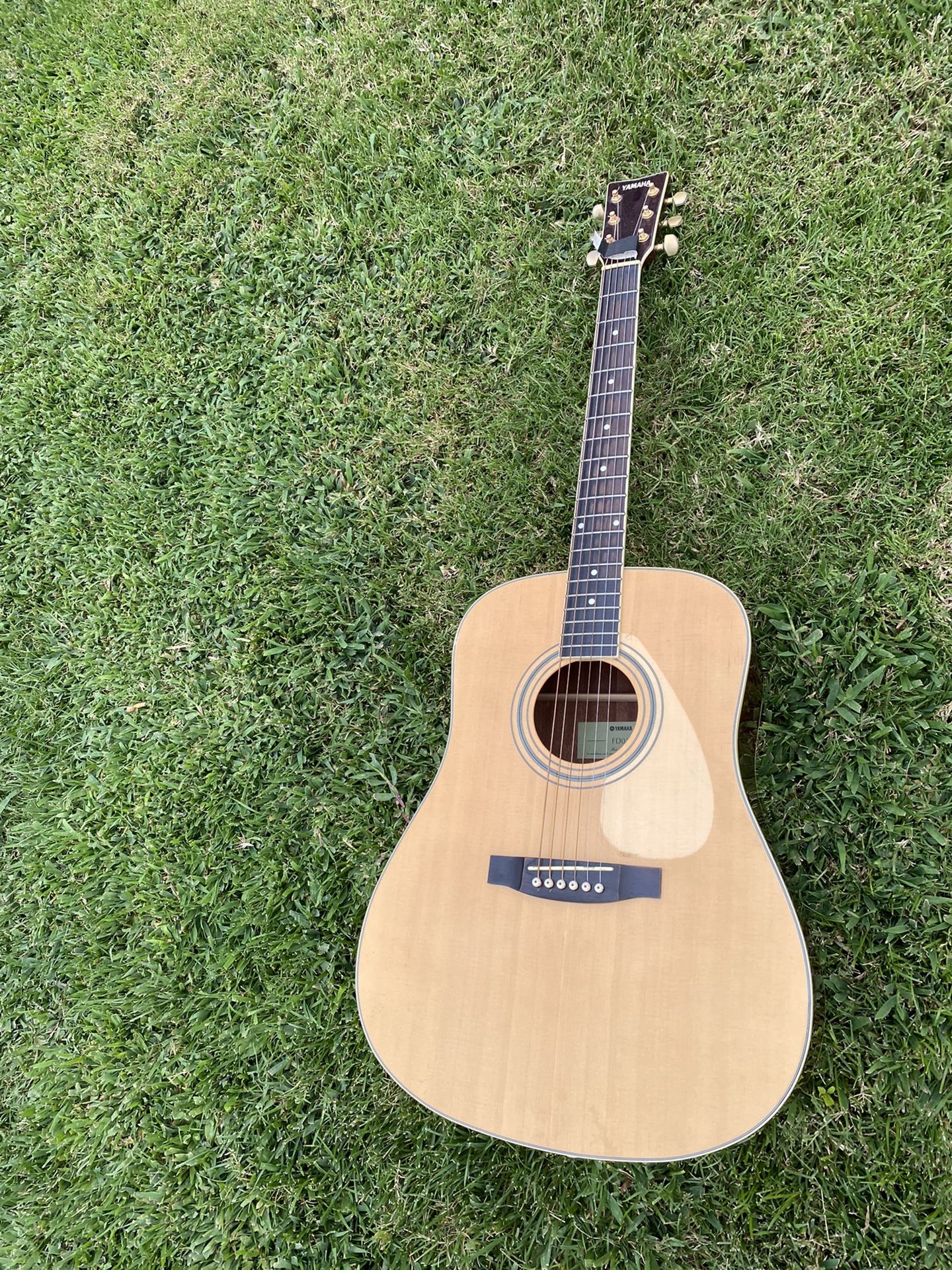 Yamaha Fg02 Acoustic Guitar