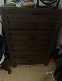 5 Drawer Dresser