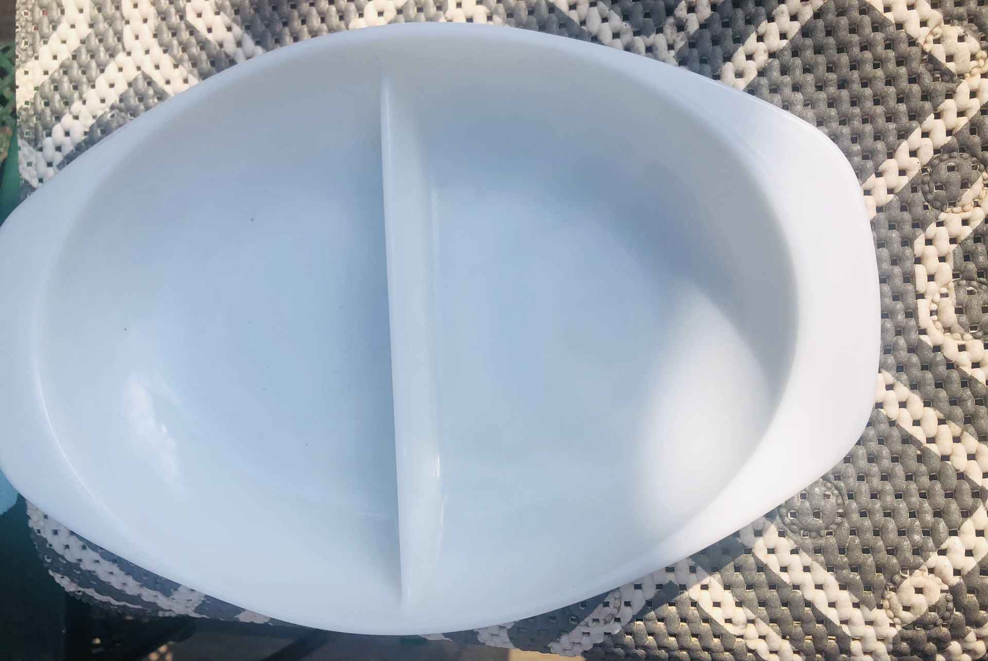 Vintage Oblong PYREX DIVIDED DISH 1063 1 1/2 QT USA 35