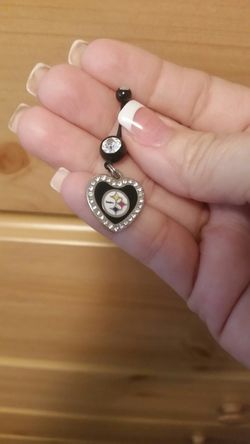 Steelers navel ring. Worn once then cleaned and sanitized. Have steelers earrings as well.