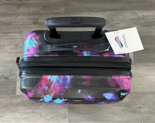 Hard side expandable, carry-on luggage with spinner wheels