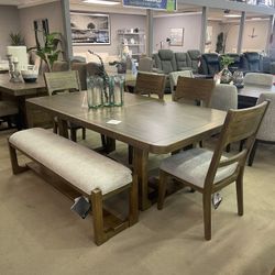 Cabalynn Light Brown Dining Room Set / 6pc