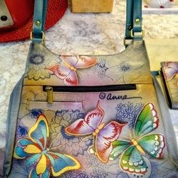 Designer Anuschka Hand Painted All Leather Purse + Wallet To Match