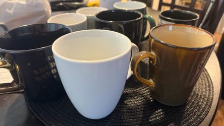 Free mugs no cracks no damaged. 11 tazas para café gratis