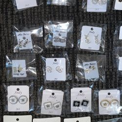 Earrings 