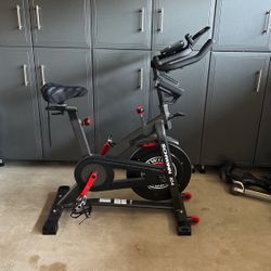 Schwinn IC4 Bike