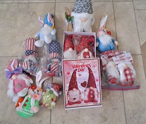 Gnomes, Holiday