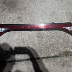 2012 2013 2014 2015 2016 HYUNDAI AZERA REAR CENTER TAIL LIGHT WITH CAMERA OEM