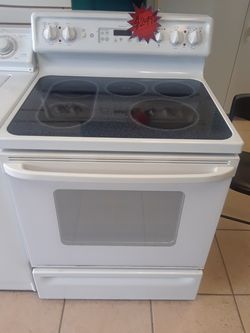 White flat deals top stove