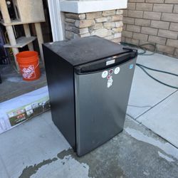Mini Fridge - Working Condition
