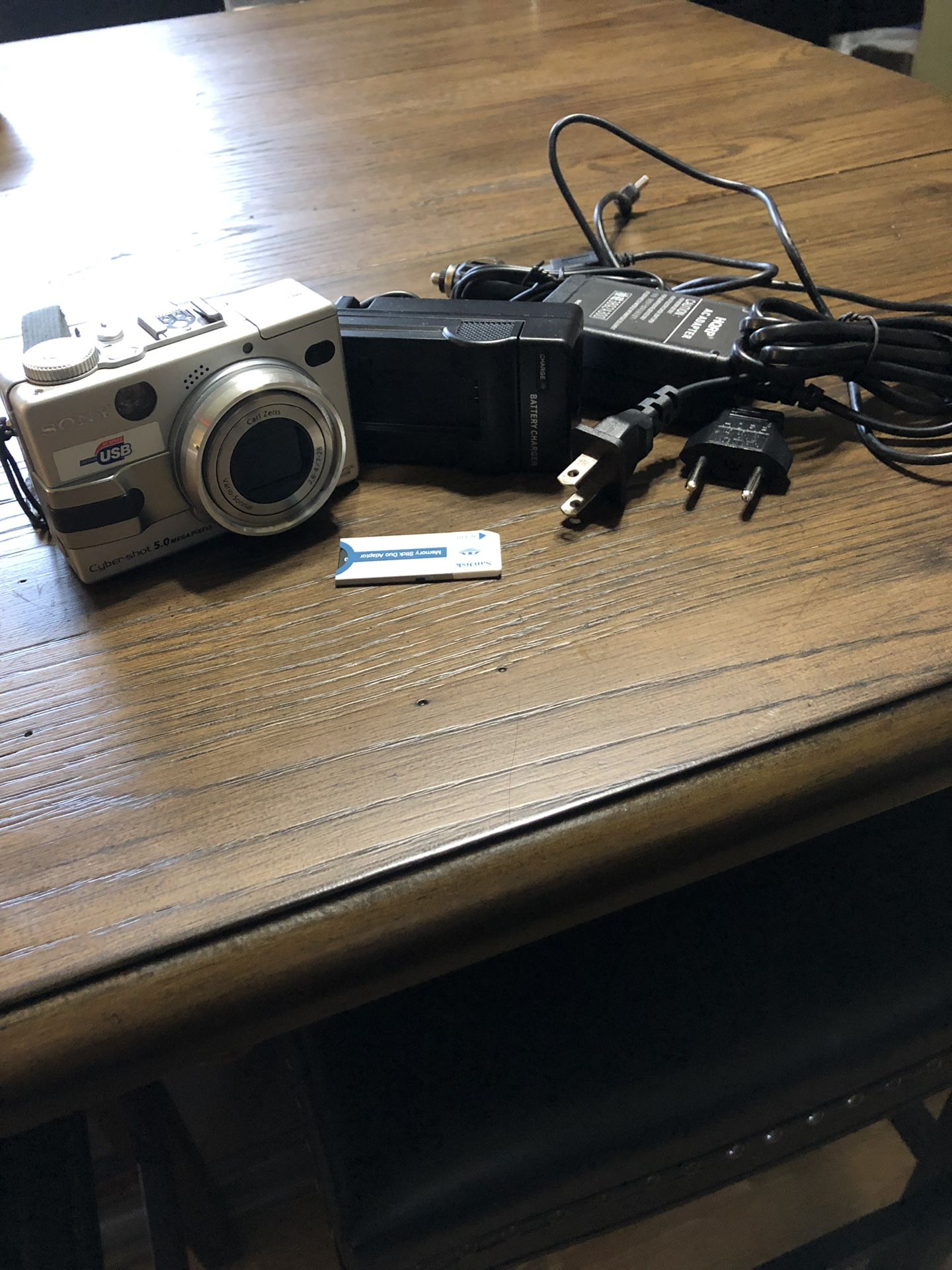 Sony DSC-V1 (Old School) Digital Camera