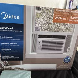 MIDEA AIR CONDITIONER