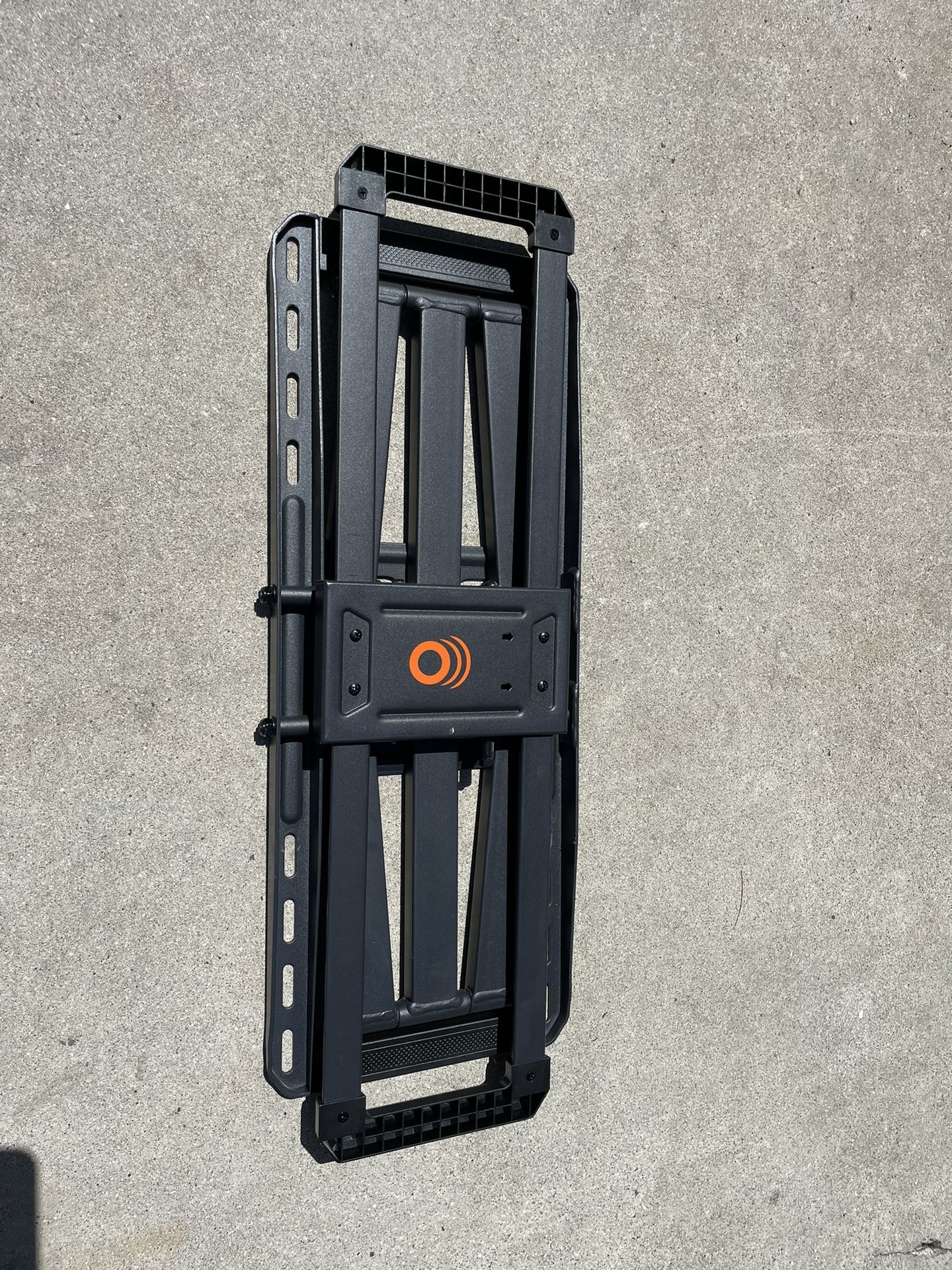 Echogear Full Motion TV Wall Mount for 42"-90" TVs - EGLF2